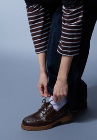 Bershka - MOC TOE  DECK - Boat shoes - brown Thumbnail Image 1