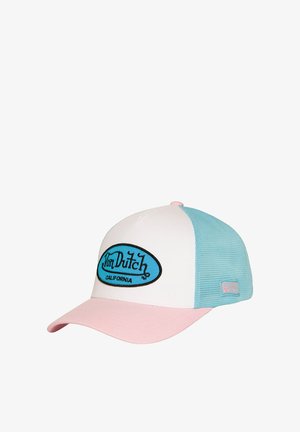 Casquette de baseball avec une visière rose clair, un panneau avant blanc, un dos en maille bleue, et le logo "Von Dutch California" à l'avant.