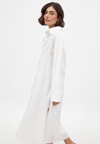 NA-KD MAXI  - Särkkleit - white