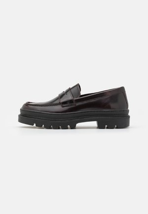 Slip-ons - red dark