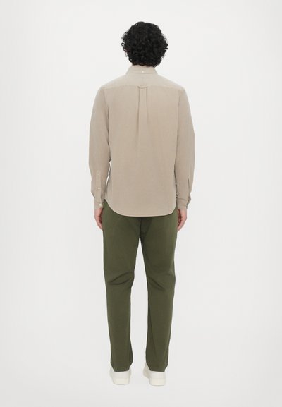 CLOSED BUTTON DOWN SHIRT - Shirt - silt grey