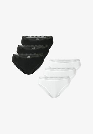 Kuusi paria alushousuja: kolme mustaa pitsireunalla ja kolme valkoista pitsireunalla, joissa on pehmeä kangas ja klassinen slip-muoto.