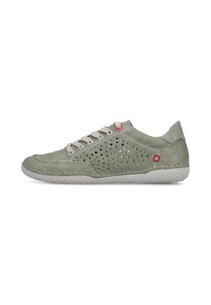 Lässiger Sneaker mit niedrigem Schaft aus hellgrünem Leder mit perforierten Seitenpaneelen, beigen Schnürsenkeln und strukturierter weißer Gummisohle.