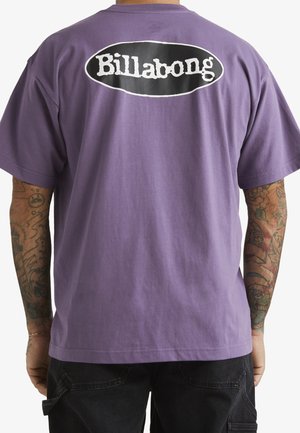 Billabong STACKED OG À MANCHES COURTES  UBYZT00583 - T-shirt imprimé - skw