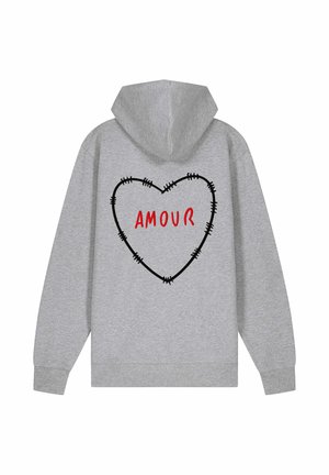 Felpa grigia con cappuccio regolabile. Presenta un contorno di cuore cucito in nero con la parola "AMOUR" in rosso sul retro. Materiale in cotone.