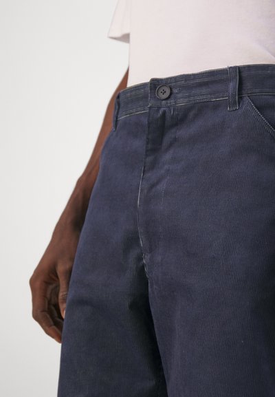 WOOD WOOD WWWILSON TWISTED SEAM TROUSERS - Trousers - envy green