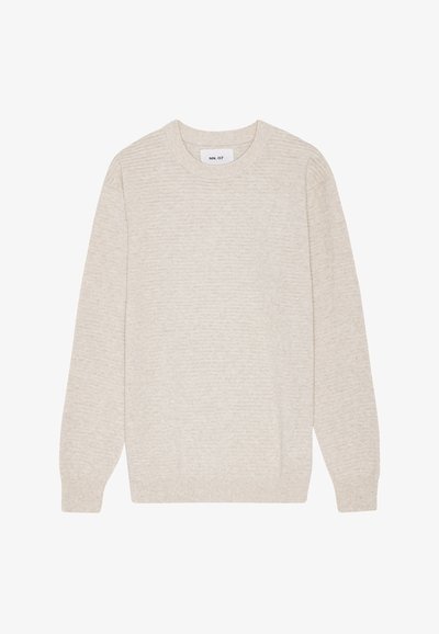 Beige tröja i mjukt tyg med ribbat rundhals, långa ärmar och en avslappnad passform med subtil struktur över hela.