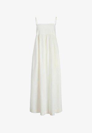 Robe maxi blanche sans manches avec fines bretelles réglables et détail froncé à la taille, présentée sur un fond uni.