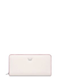 Bílá kožená peněženka s růžovým prošíváním, s kovovým logem jako akcentem. Obdélníkový tvar se zipovým uzávěrem a hladkým povrchem.