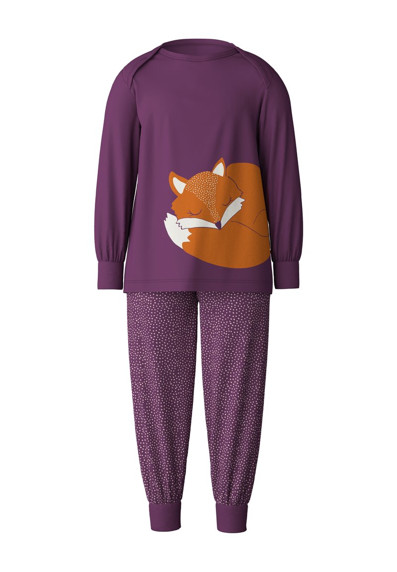 Paarse pyjama-set met een longsleeve bovenstuk met een slapende vos illustratie en gestippelde, enkellange broeken met witte stippen.