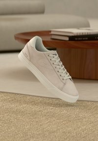 Δεν επιλέχθηκε, beige