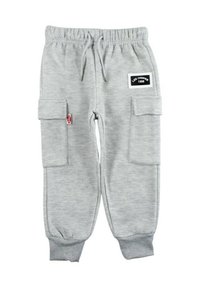 Pantalon de jogging en coton gris avec taille élastique, deux poches cargo latérales et poignets côtelés. Présente un patch logo sur la cuisse gauche.