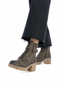 Refresh Botines con cordones - kakhi