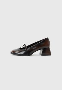 Selectat, dark brown