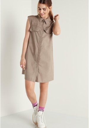 Vestido camisero - fango