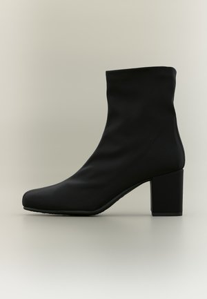 Pretty Ballerinas, SCOTCH - Boots à talons - black