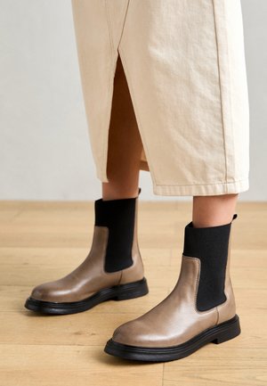 FRIIA - Kotníkové boty na platformě - taupe