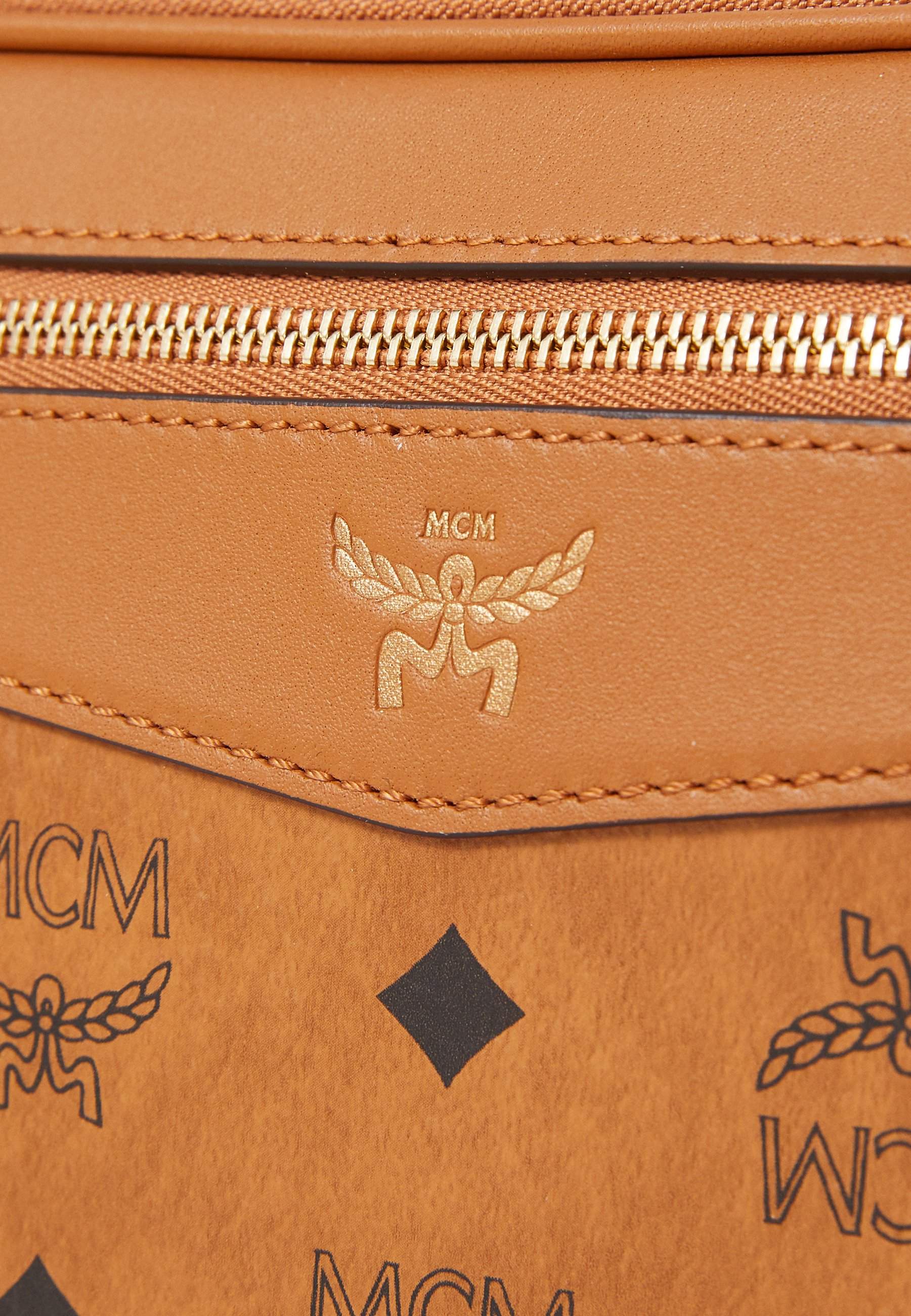 MCM CROSSBODY UNISEX - Cross body bag - cognac - Zalando