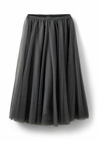 Hallhalli tüllseelik kogumispaelaga vööl, millel on mitu kihti, et tagada volüümi ja kerge tekstuuri.