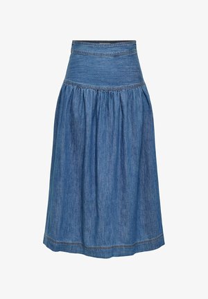 Blå denim midi-skjørt med bred midjebånd og rynket stoff under, med synlige sømmer langs sømmene og kanten.