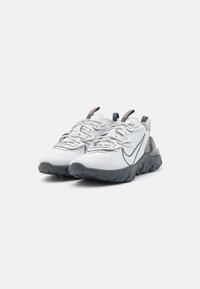 Nike Sportswear REACT VISION Trainers photon dust/anthracite