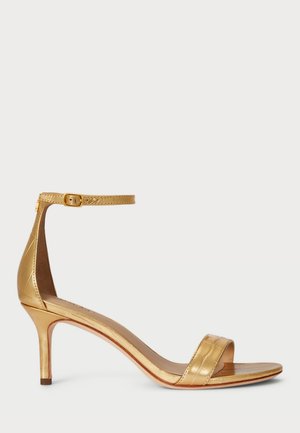 ALLIE MID-HEEL CROCODILE-EMBOSSED SANDAL - Bokapántos szandálok - modern gold-colored