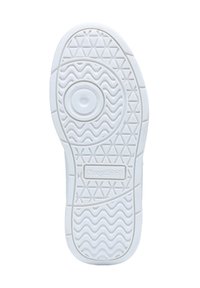 Weiße Gummisneaker-Sohle mit einem glatten, kreisförmigen Muster und gezacktem Profil, das das KangaROOS-Logo in Relief zeigt.