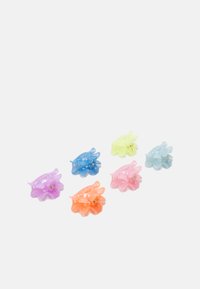 Conjunto de seis ganchos de cabelo coloridos em tons pastel: roxo, azul, rosa, laranja, amarelo e verde. Cada um com um design de forma floral.