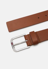 Tommy Jeans AUSTIN - Cinturón - cognac