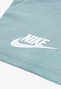 Nike Sportswear UNISEX zielony