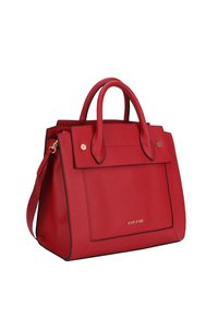 Rdeča sintetična torbica s strukturo, ki ima dvojne ročaje, snemljiv ramenski trak in zlate kovinske dodatke.