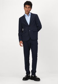 Bruuns Bazaar RUBENBBKARLAXEL SUIT - Oblek - navy
