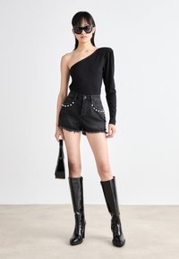 AllSaints HEIDI STUD - Denim shorts - washed black