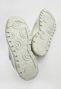 Next REGULAR FIT - Baskets basses - white grey