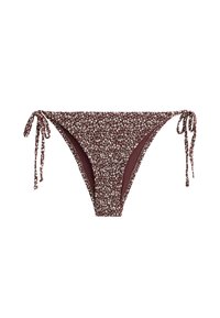Bas de bikini marron avec petit imprimé floral blanc, tissu froncé et liens latéraux ajustables sur fond blanc.