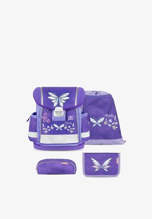 Set de sac à dos scolaire violet avec des motifs de papillons, comprenant un sac à dos, un sac à cordon, une trousse et un portefeuille.