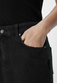 Object OBJELLEN MW MIDI NOOS - Falda acampanada - black denim