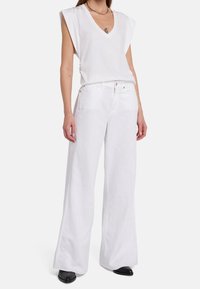 7 for all mankind Jean flare - white