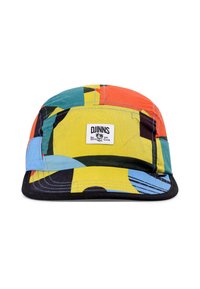 Gorra colorida y de múltiples patrones, que presenta una mezcla de naranja, amarillo, azul y verde. Incluye un parche con el logo en la parte frontal y un visera negra.