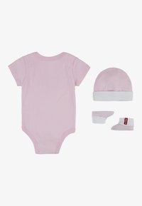 Levi's® BATWING ONESIE HAT BOOTIE UNISEX SET - Darovi za novorođenčad - fairy tale