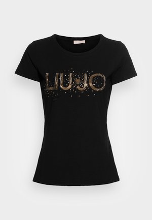 Czarny dopasowany T-shirt z krótkim rękawem i okrągłym dekoltem, ozdobiony błyszczącymi złotymi kamieniami układającymi się w napis "Liu Jo" na piersi.