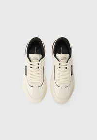 Thumbnail Image 4