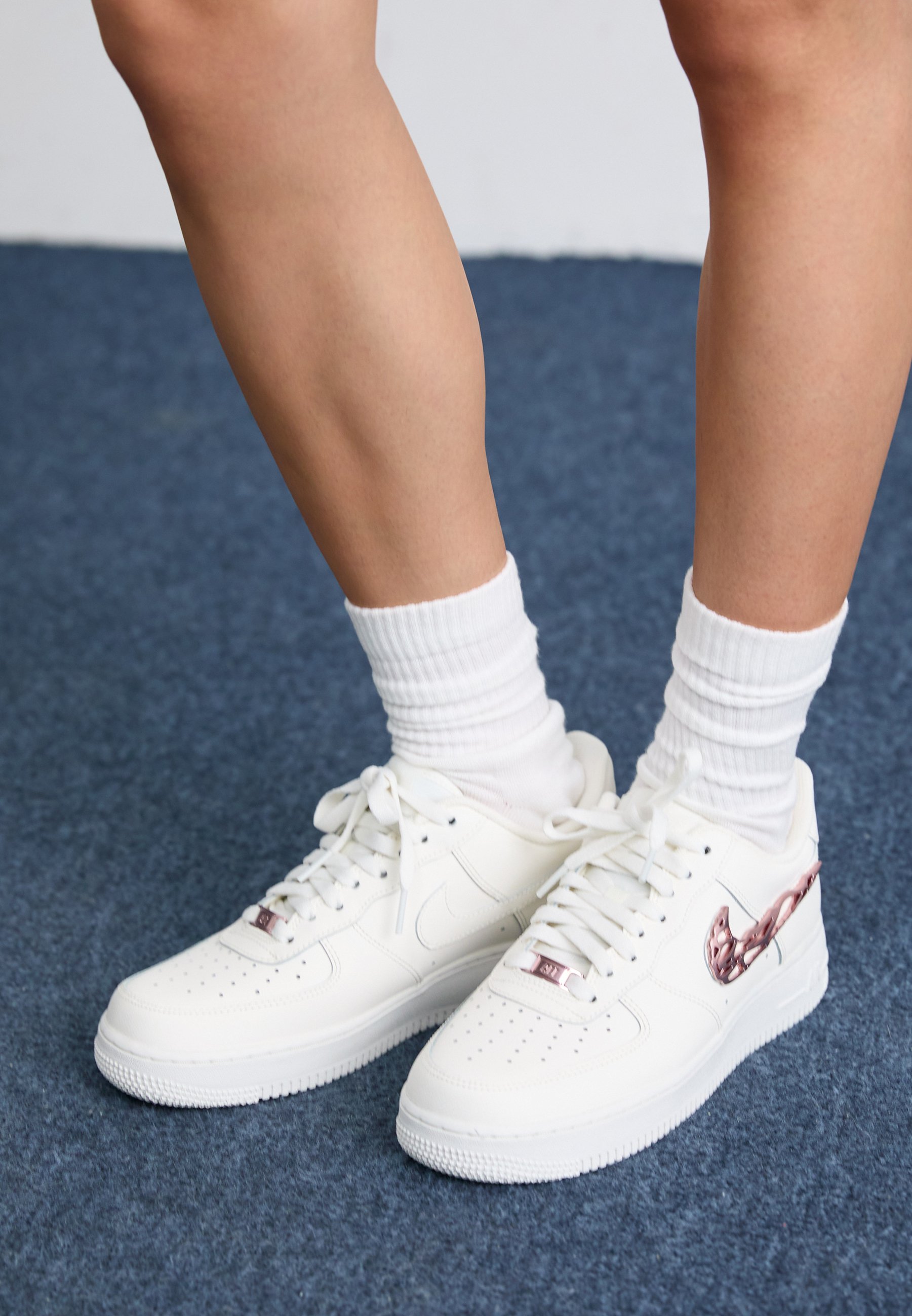 Nike Sportswear AIR FORCE 1 '07 - Sneakersy niskie/mleczny