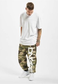 Dangerous DNGRS HERREN CLASSIC - Pantaloni de trening - camouflage