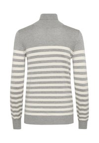 Pullover grigio con colletto alto, caratterizzato da strisce orizzontali alternate grigie e avorio. Tessuto a maglia, polsini e orlo a coste.