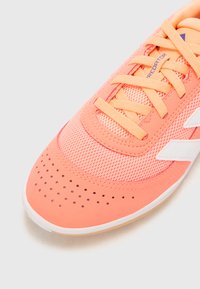 adidas Performance PREDATOR CLUB UNISEX - Saalijalgpalli saapad - signal coral/ftwr white/beam orange