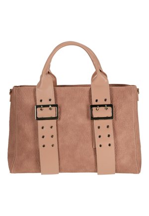 Sac à main rectangulaire rose blush avec deux larges sangles présentant de grandes boucles noires et des petites poignées arrondies.