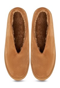 Bruine suède pantoffels met een zachte bontvoering, met een lage snit en een rond teen. Glad exterieur en textuur interieurvoering.