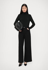 Filippa K Wide leg - black