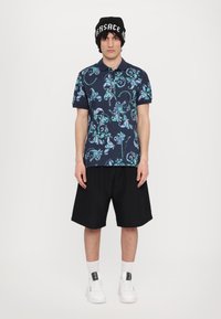 Versace Jeans Couture PRINT BAROCCO OUTLINE - Polotričko - blue